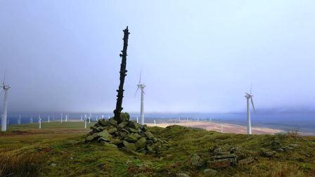 Summit of Pegwn Mawr