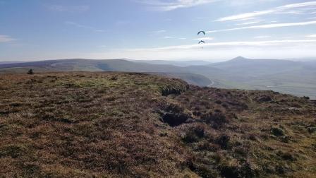 Hang gliders