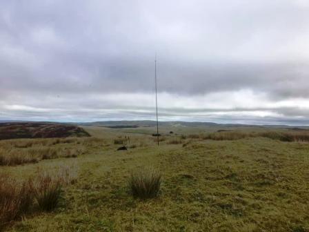 SOTA Pole supporting HF dipole