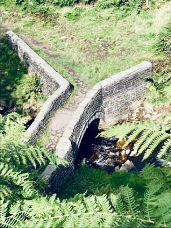 Stone bridge over the Goyt