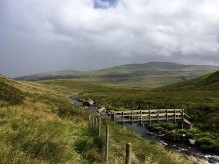 Footbridge across Afon Llechwedd-mawr