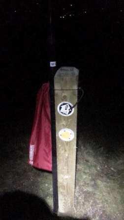 Using the antenna bag to tie the mast to the waypost!