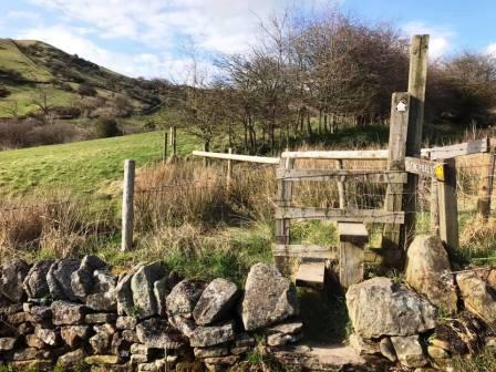 Final approach to Tegg's Nose Country Park