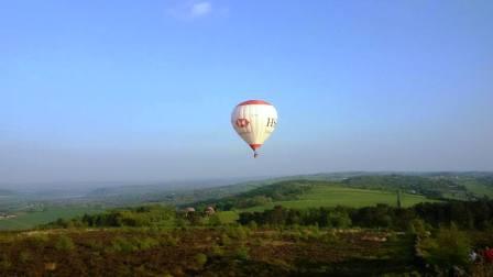 Hot air balloon approaching The Cloud!