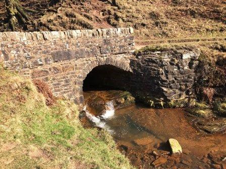Three Shires Head