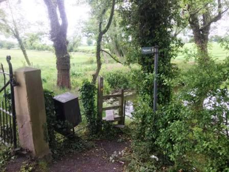 Start of footpath across Blackden Manor Farm