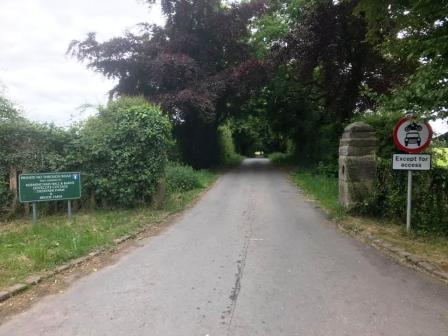 Start of byway to Kermincham Hall