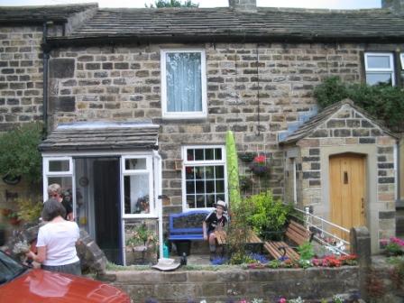 A friendly front garden in Ickornshaw