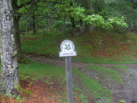 Start of the walk at the parking area