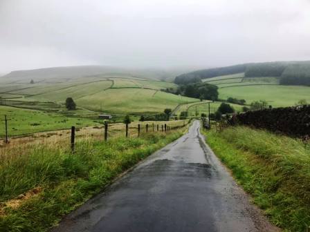 Dropping down towards Dryknowle Farm