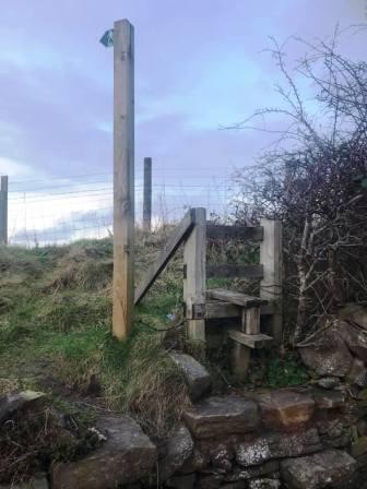 Start of short path to Higher Hurdsfield