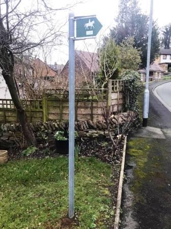 Start of bridleway to Higher Fence
