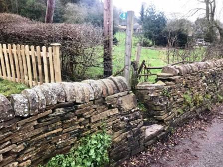 Public footpath entrance on Oak Lane
