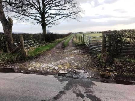 Track from Woodhouse End Road