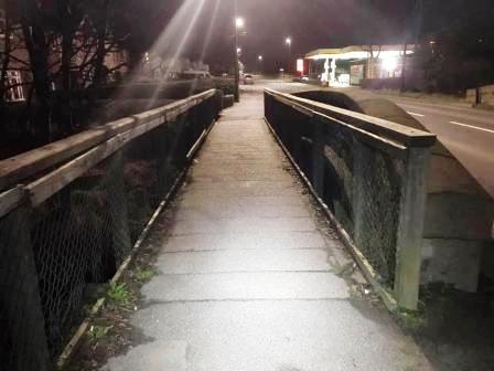 Footbridge over the canal at Lyme Green