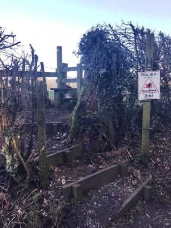 Entering the footpath that parallels the road on Piggotts Hill