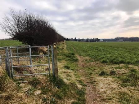 Footpath towards Astle Farm (West)