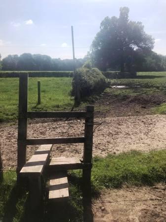 Public footpath around the west of Park Farm