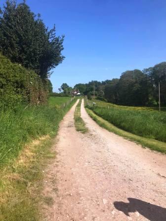 Track towards Siddington
