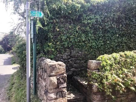 Public footpath from Stoneheads