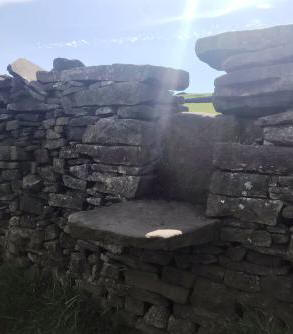 Wall crossing above Stoneheads