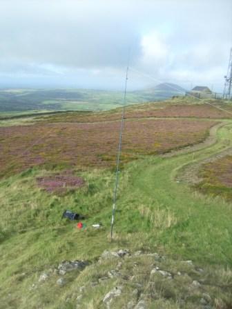 80m dipole on Mynydd Rhiw