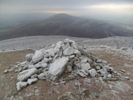 The frozen summit of Moel y Gamelin