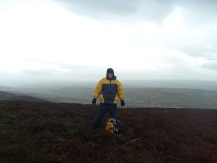 Richard G3CWI braving it on the ridge