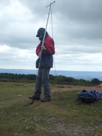 Jimmy erecting the beam