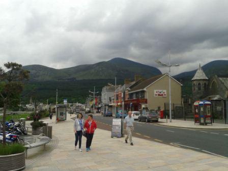 Newcastle - Slieve Donard GI/MM-001 in the background