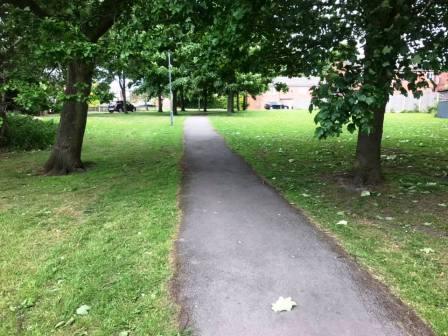Path from Earlsway to Merebrook Road