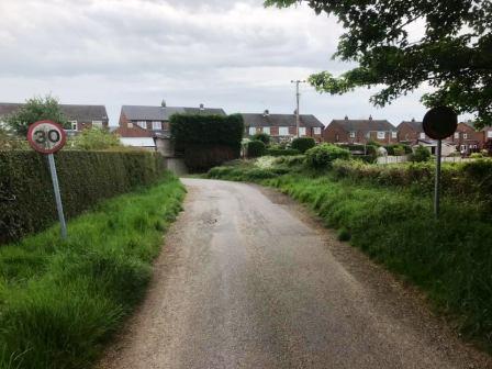 Eastern section of Penningtons Lane, approaching Congleton Road