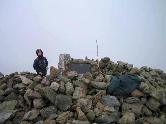 Summit shelter on Arenig Fawr