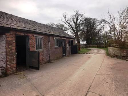 PROW through Great Tidnock Farm