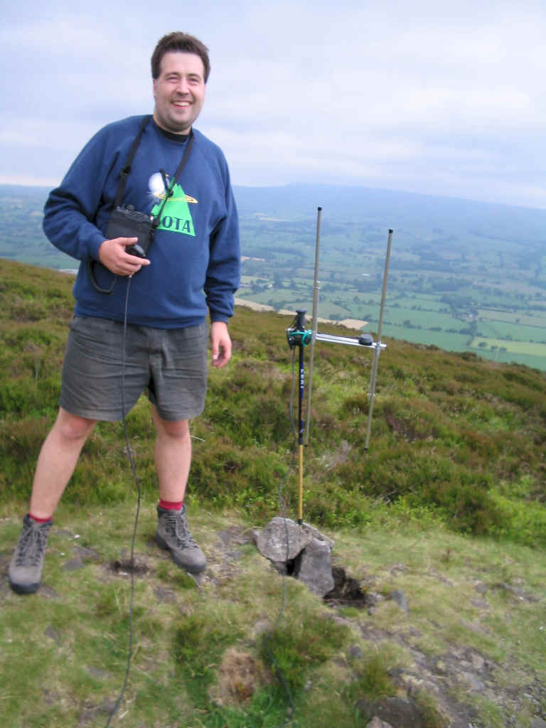 Tom operating the Yaesu FT817 with HB9CV beam on Longridge Fell SP-014