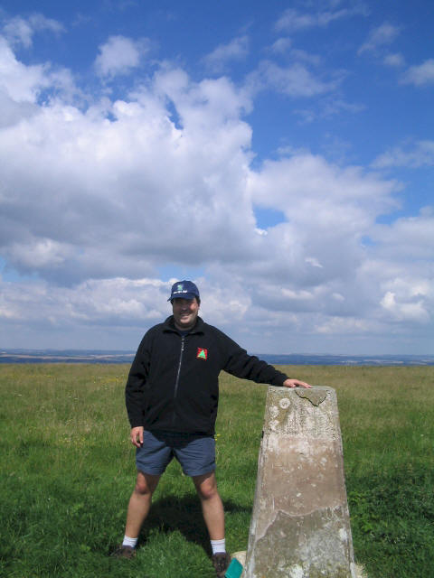 Tom MX1SWL/P on Walbury Hill G/SE-001