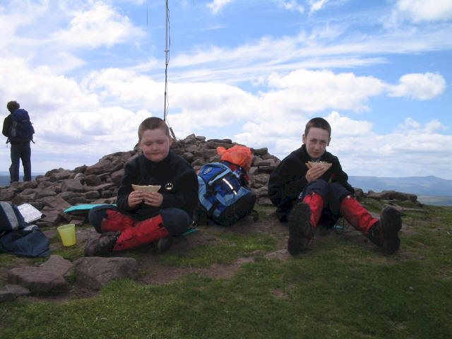 Jimmy and Liam take lunch!