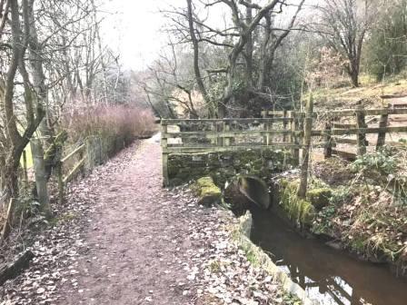 A route into Ladderedge Country Park on the right